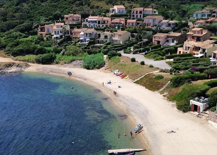 Triplex Les Pieds Dans L'eau Cap Camarat Lägenhet *